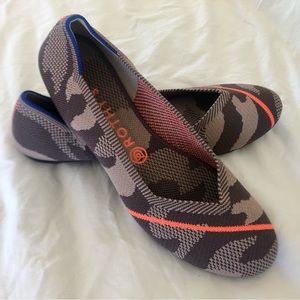 Rothy's Size 9 Brown Beige Camo with Orange Stripe - New!